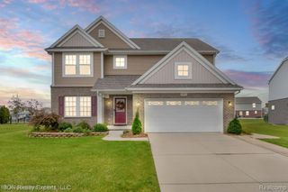 10411 N Island Lake Circle, Taylor, MI 48180