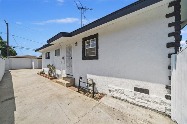 6610 San Carlos Street, Paramount, CA 90723