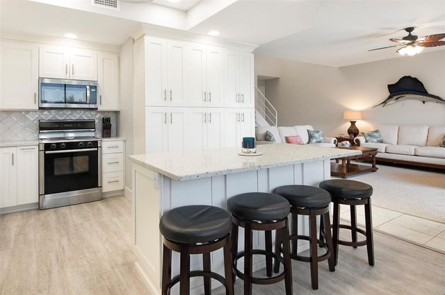 557 PINELLAS BAYWAY S 114, Tierra Verde, FL 33715