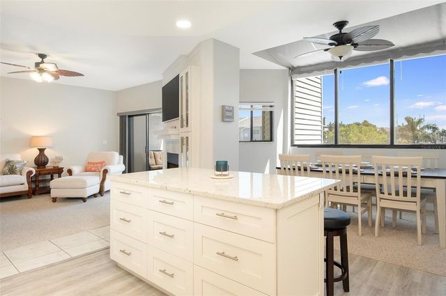 557 PINELLAS BAYWAY S 114, Tierra Verde, FL 33715