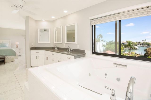 557 PINELLAS BAYWAY S 114, Tierra Verde, FL 33715