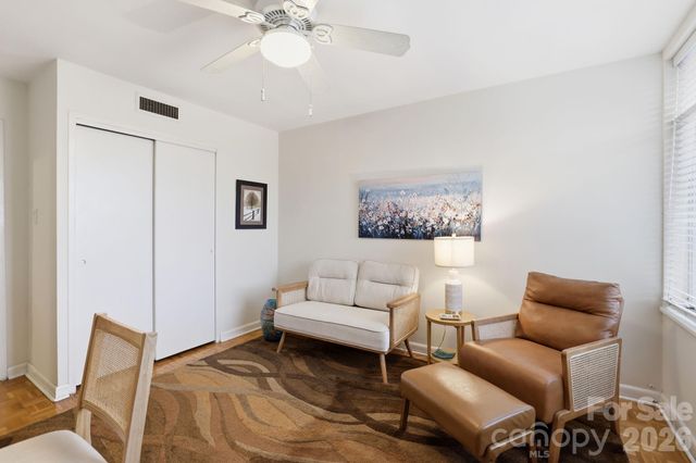 1300 Queens Road 416, Charlotte, NC 28207