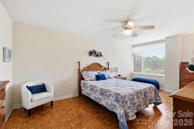 1300 Queens Road 416, Charlotte, NC 28207