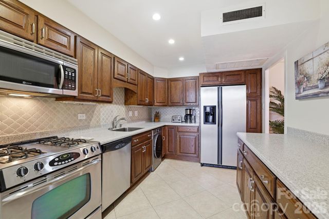 1300 Queens Road 416, Charlotte, NC 28207