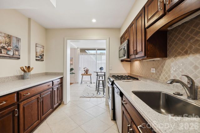 1300 Queens Road 416, Charlotte, NC 28207