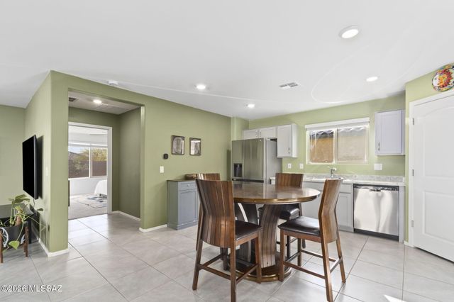 8870 E Raven Hill Way, Tucson, AZ 85730