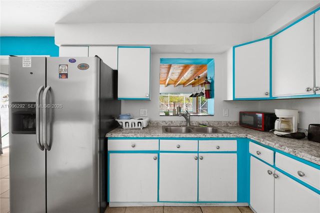 417 SW 1st Ave, Boynton Beach, FL 33435