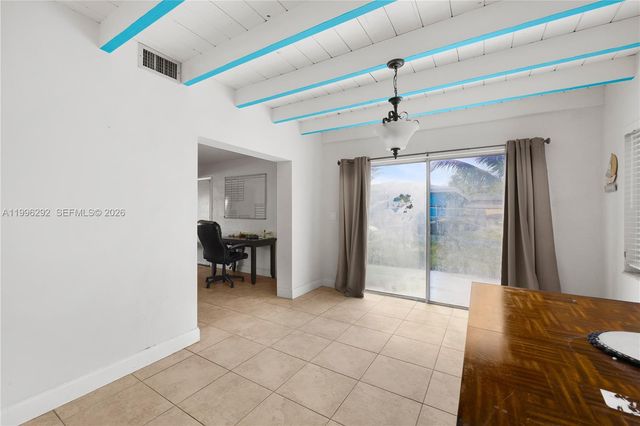 417 SW 1st Ave, Boynton Beach, FL 33435