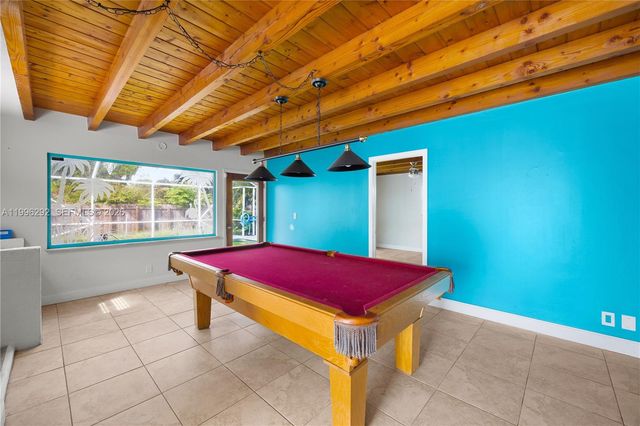 417 SW 1st Ave, Boynton Beach, FL 33435