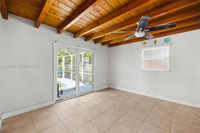 417 SW 1st Ave, Boynton Beach, FL 33435