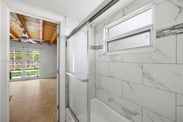 417 SW 1st Ave, Boynton Beach, FL 33435