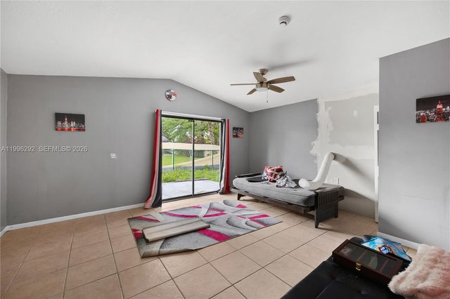417 SW 1st Ave, Boynton Beach, FL 33435