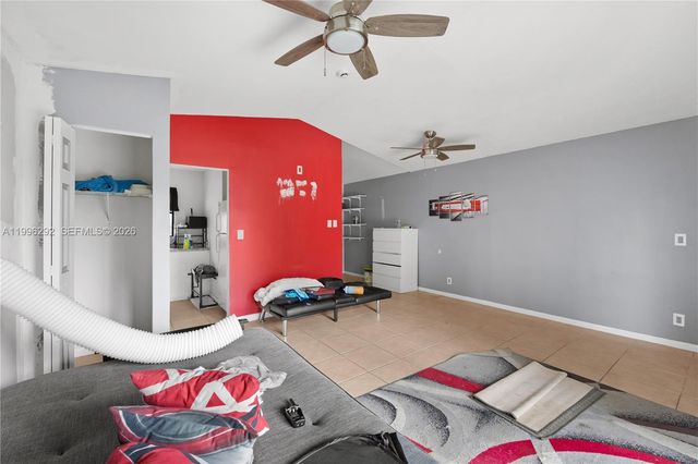 417 SW 1st Ave, Boynton Beach, FL 33435