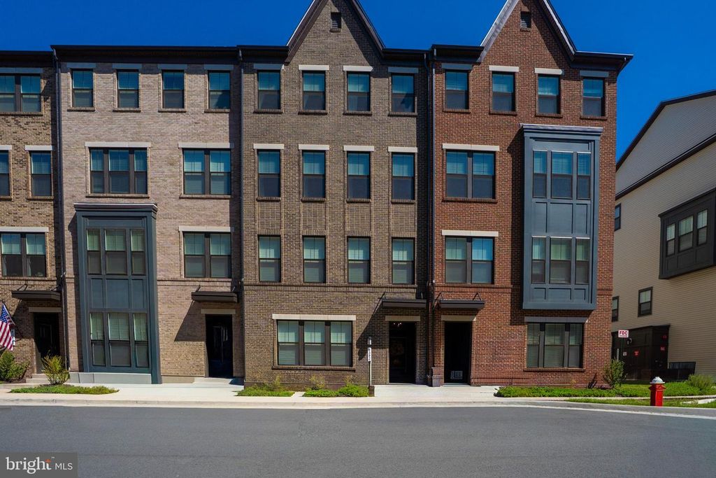 43428 STONEWOOD CROSSING TER, Ashburn, VA 20148