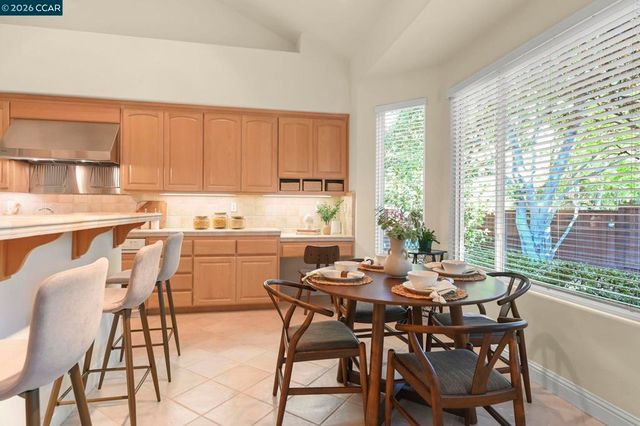 101 Victoria Pl, Danville, CA 94506