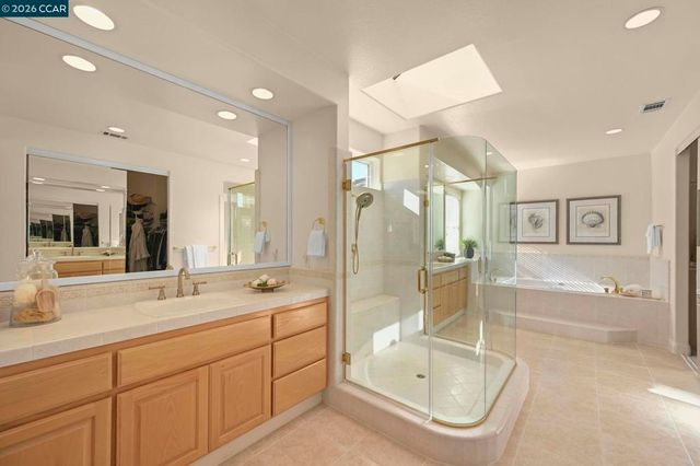 101 Victoria Pl, Danville, CA 94506