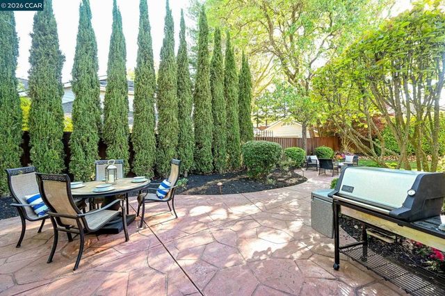 101 Victoria Pl, Danville, CA 94506