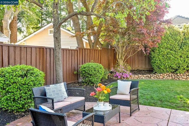 101 Victoria Pl, Danville, CA 94506