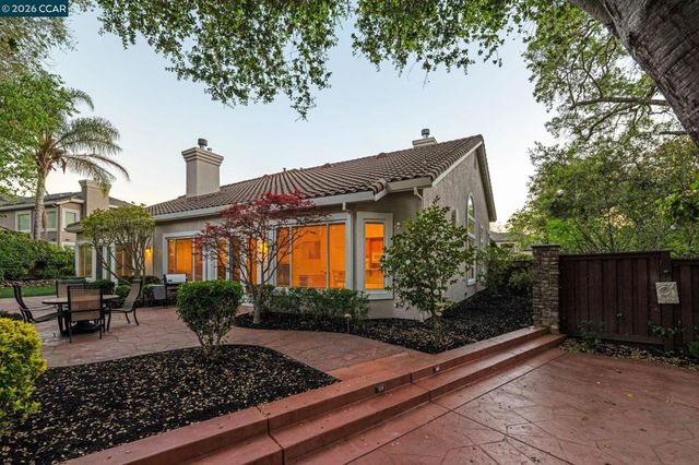 101 Victoria Pl, Danville, CA 94506