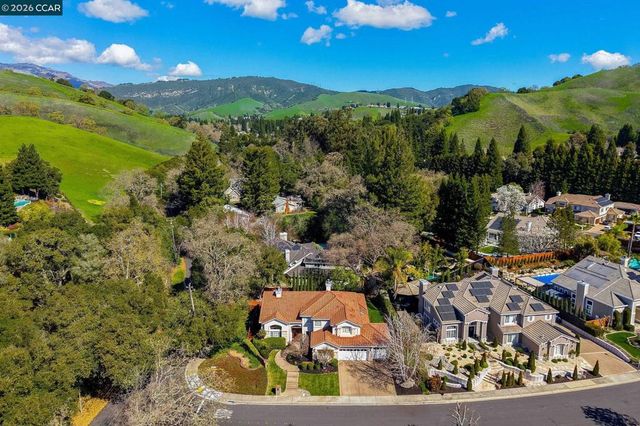 101 Victoria Pl, Danville, CA 94506