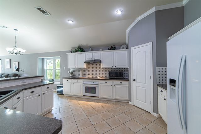 1706 Hollow Creek Court, Garland, TX 75040