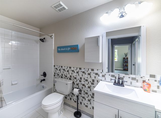 1706 Hollow Creek Court, Garland, TX 75040