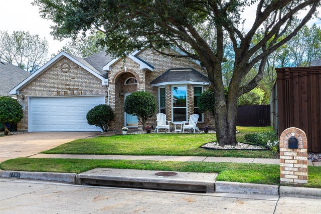 1706 Hollow Creek Court, Garland, TX 75040