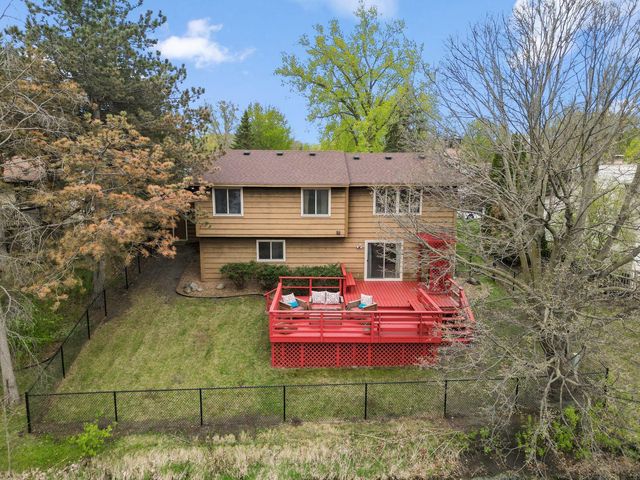 2532 83rd Ave N, Brooklyn Park, MN 55444