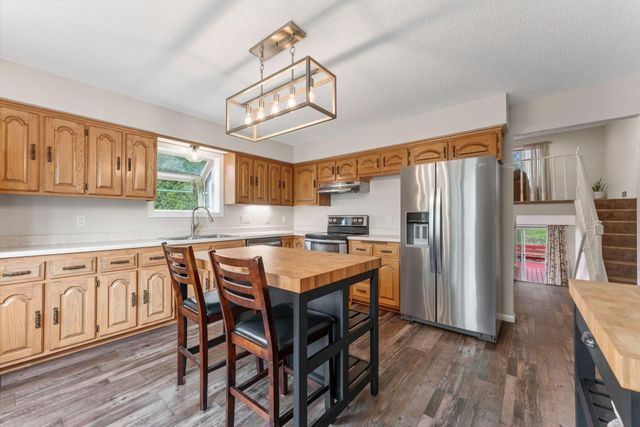 2532 83rd Ave N, Brooklyn Park, MN 55444