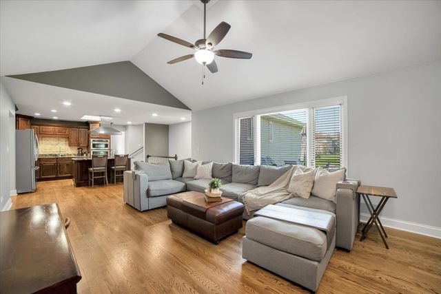 505 Cambridge Lane, Shorewood, IL 60404