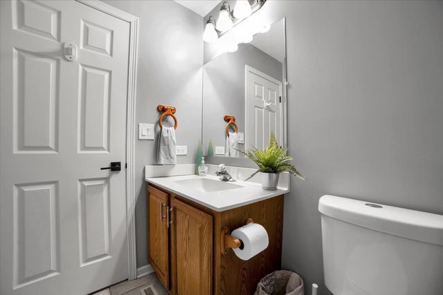 505 Cambridge Lane, Shorewood, IL 60404