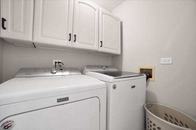 505 Cambridge Lane, Shorewood, IL 60404