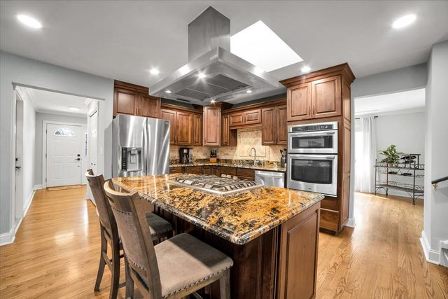 505 Cambridge Lane, Shorewood, IL 60404