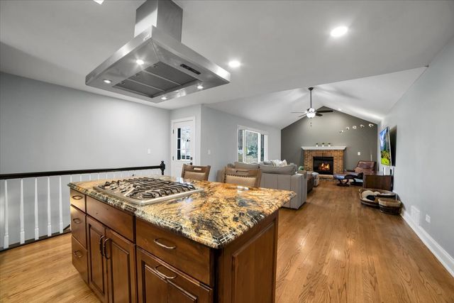 505 Cambridge Lane, Shorewood, IL 60404