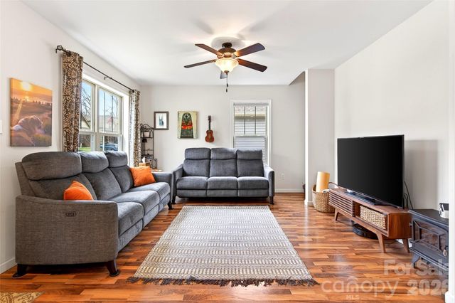 18 Yarrow Meadow Drive, Weaverville, NC 28787