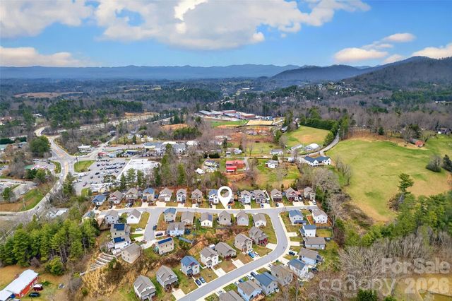 18 Yarrow Meadow Drive, Weaverville, NC 28787