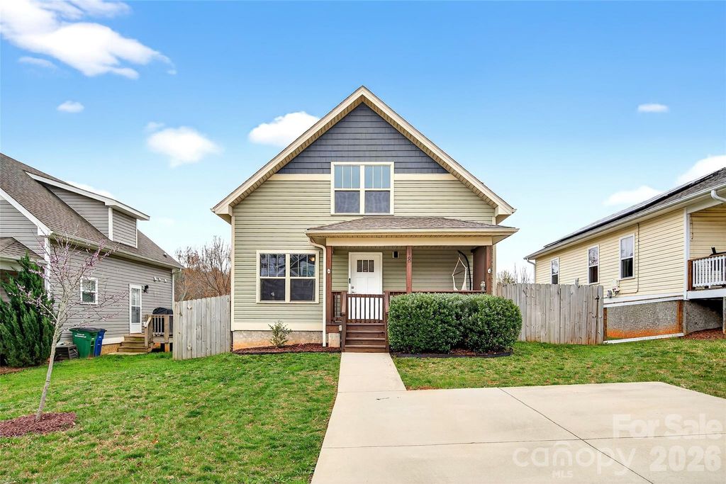 18 Yarrow Meadow Drive, Weaverville, NC 28787