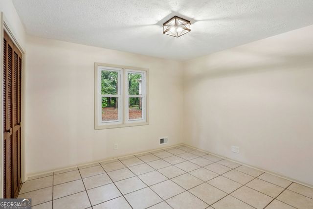 5460 Chanterella Court SW, Lilburn, GA 30047