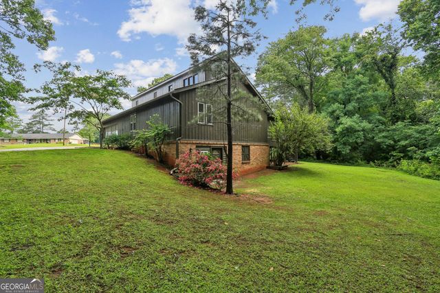 5460 Chanterella Court SW, Lilburn, GA 30047