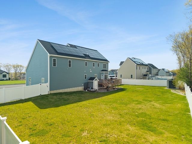 194 Cypress Dr, Brockton, MA 02301