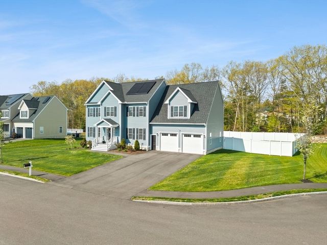 194 Cypress Dr, Brockton, MA 02301