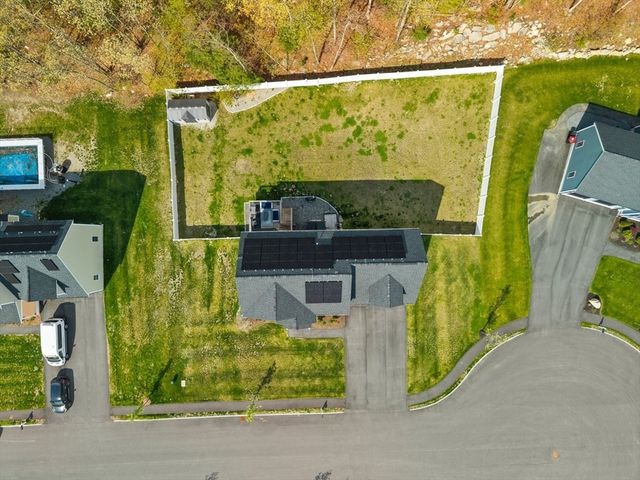 194 Cypress Dr, Brockton, MA 02301