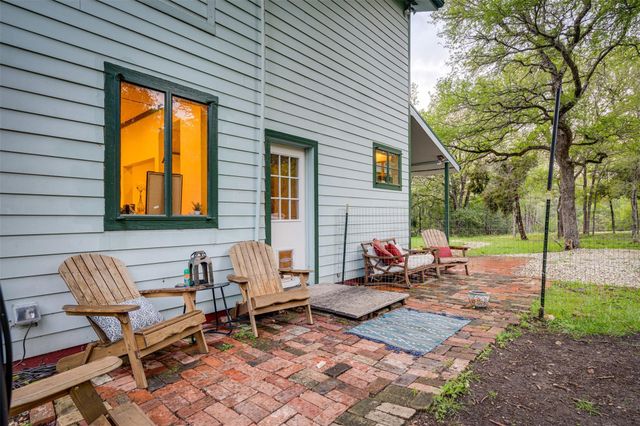 112 Boulder LN, Manor, TX 78653