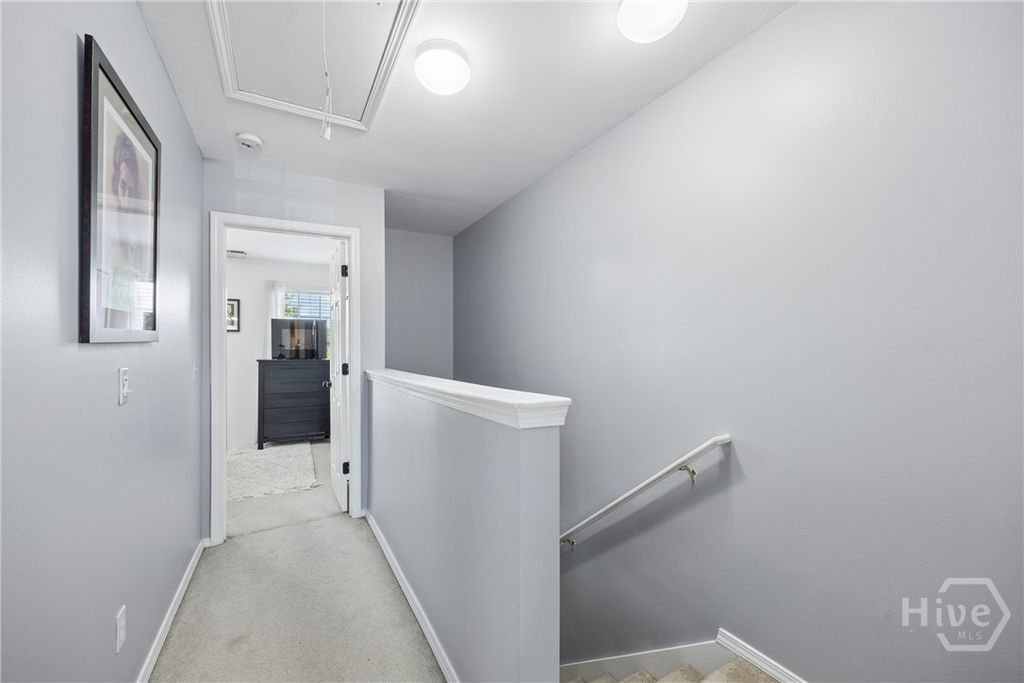 Image 15 of property listing at 115 Fairgreen Street, Savannah, GA 31407