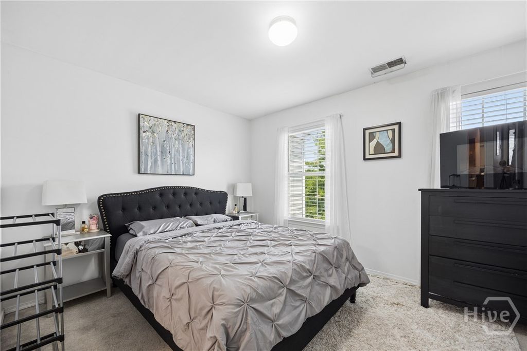 Image 16 of property listing at 115 Fairgreen Street, Savannah, GA 31407