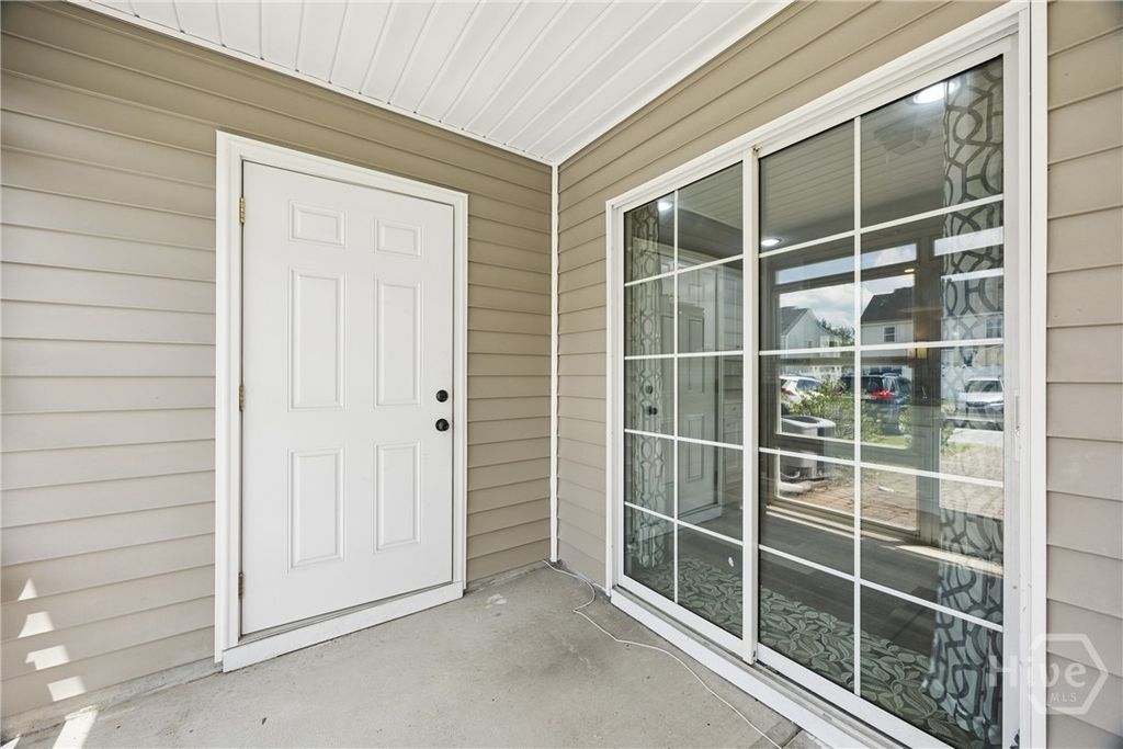 Image 26 of property listing at 115 Fairgreen Street, Savannah, GA 31407