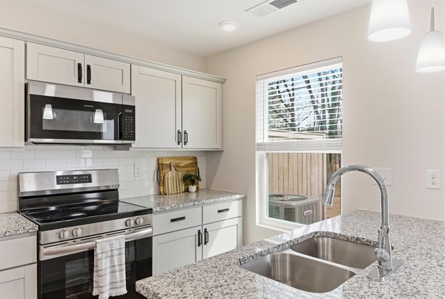 670 Blossom Run, Spartanburg, SC 29307