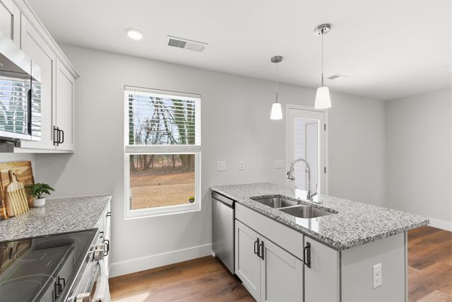 670 Blossom Run, Spartanburg, SC 29307