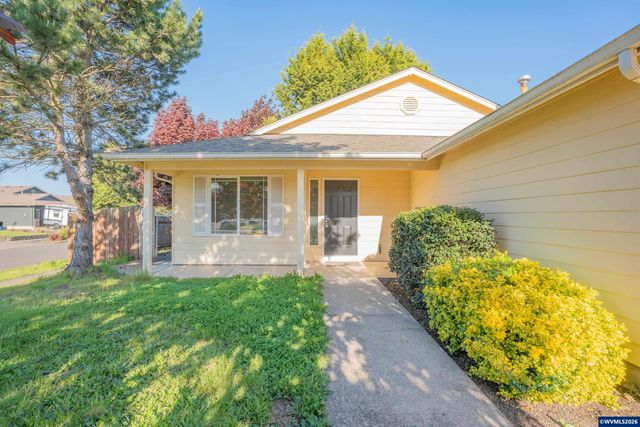 399 Breezy Wy NE, Albany, OR 97322