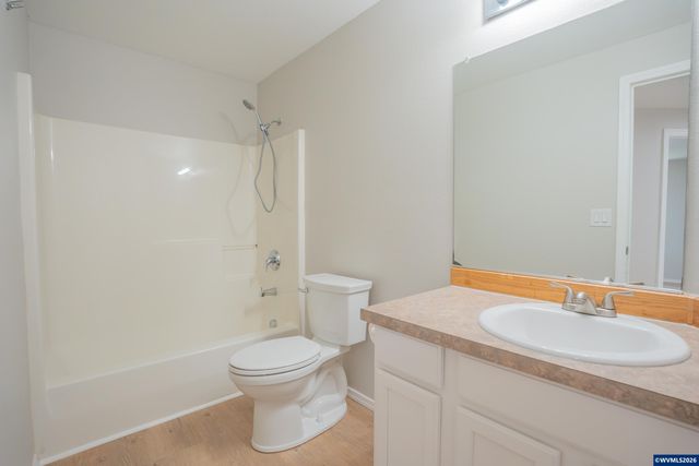 399 Breezy Wy NE, Albany, OR 97322